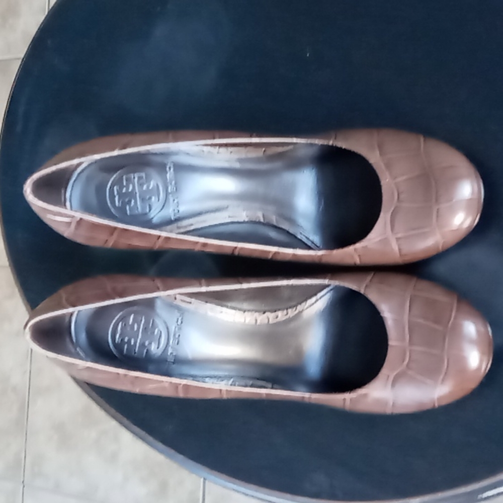 Tory burch leather heels
